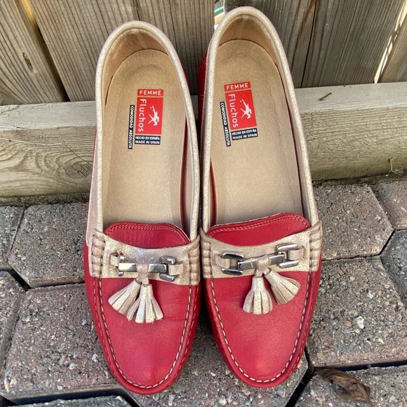 Flouchos Femme women red & beige, front tassels slip on loafers. Size 37. Used. - Picture 1 of 5